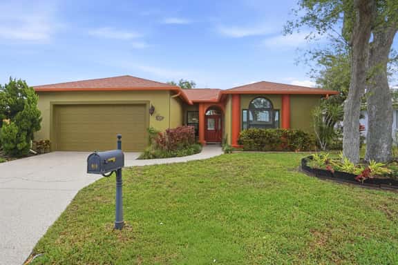 Bayou Vista Retreat - Image 1